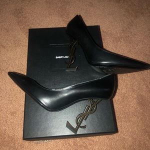 Saint Laurent Opyum Black leather pump Sz 37